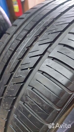 Kinforest KF-550 275/30 R20 97Y