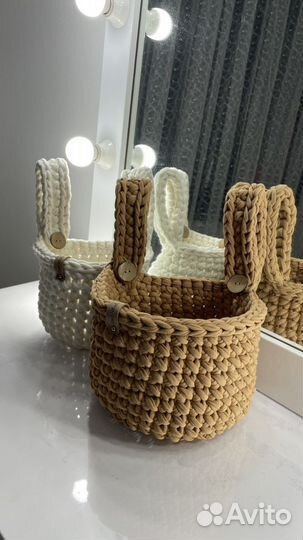 Корзинки на детскую кроватку вязаные