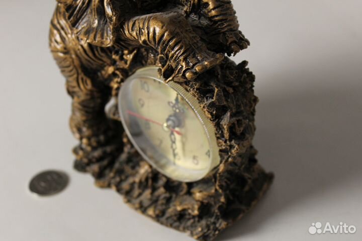 Часы настольные со слоном