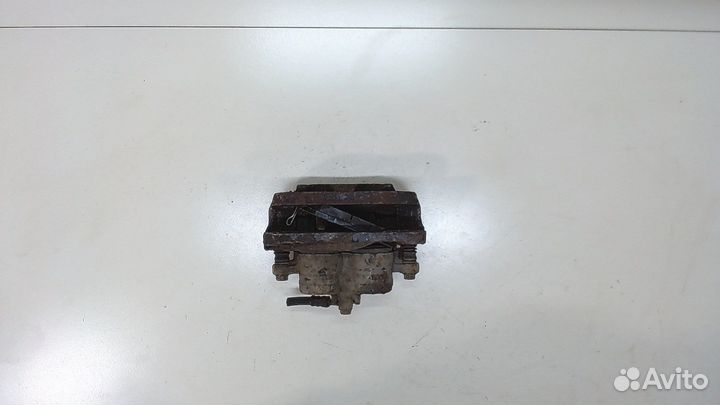 Суппорт Subaru Forester (S11), 2005