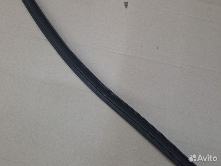 Уплотнитель левой двери Kia Picanto 2 TA Coupe