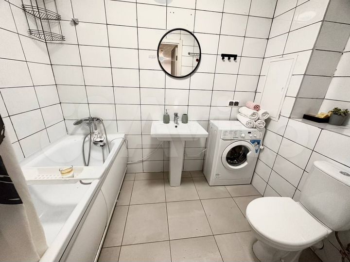2-к. квартира, 76 м², 3/33 эт.