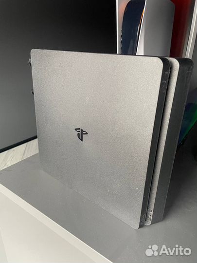 Sony playstation 4 slim