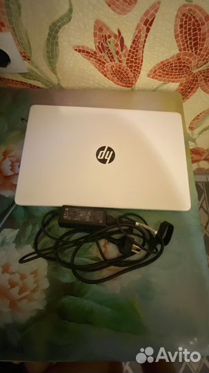 Hp laptop 15-db05 11 ur