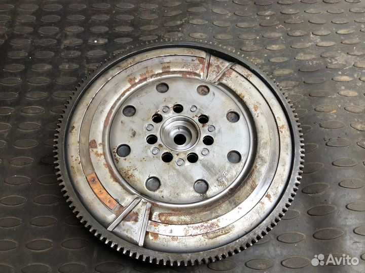 Маховик Kia Sportage 3 2.0 бензин 6мкпп