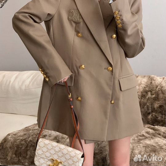 Роскошный костюм Celine