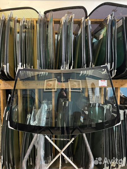 Лобовое стекло Mercedes c207 c204 купе