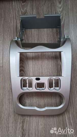 Рамка под магнитолу Logan, Sandero и под 2 din