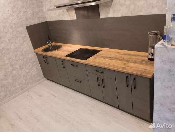 Кухни, шкафы, торговые точки