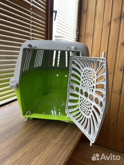 Переноска для кошек/собак