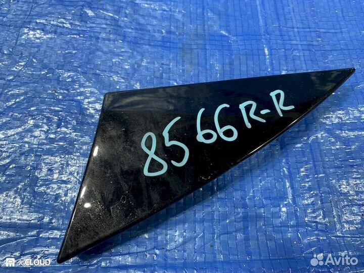 Молдинги на крыше на toyota prius ZVW50 2zrfxe