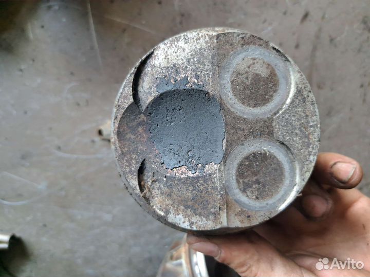 Поршень с шатуном на BMW E65 E66