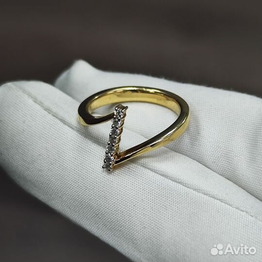 Золотое кольцо с бриллиантами