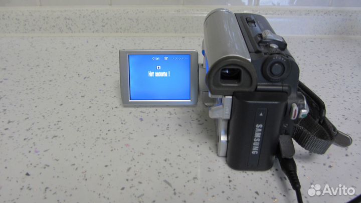 Видеокамера Samsung VP-D451