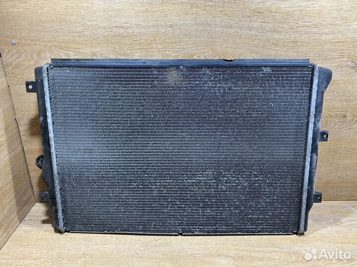 Радиатор основной Volkswagen Passat B6 128137