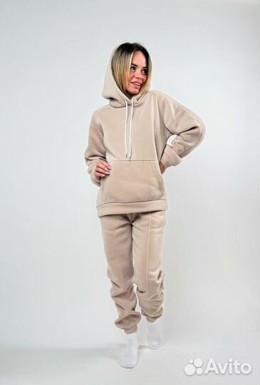 Костюм спортивный