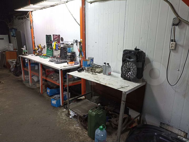 Гараж, > 30 м²