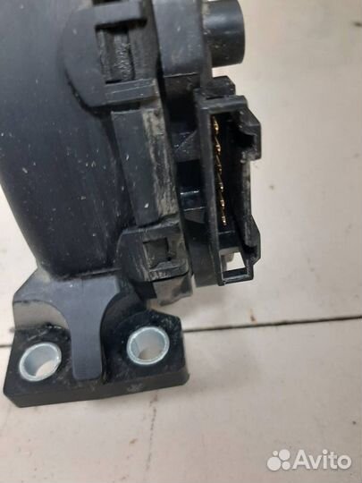 Педаль газа Volkswagen Touareg 7L 2002-2010