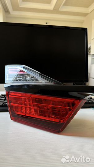 Левый стоп на Camry V55