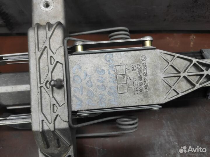 Рулевая колонка Mercedes w203