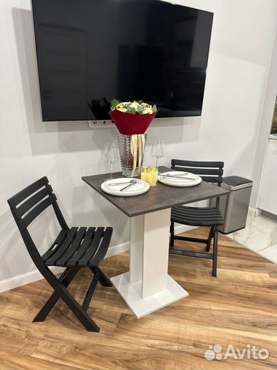 Кухонный стол бу в отличном состоянии