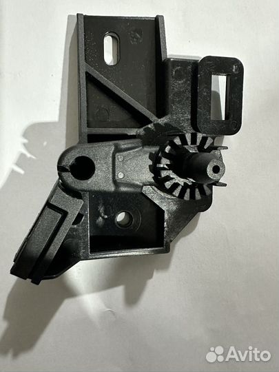 Кронштейн ручки капота на WV polo 2010-2024