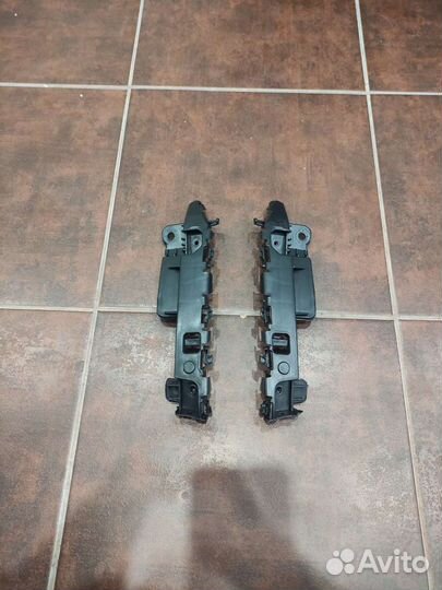 Крепление переднего бампера правое Chevrolet Cruze