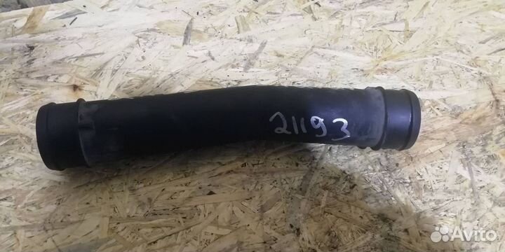 Патрубок интеркулера Volkswagen Sharan 1997