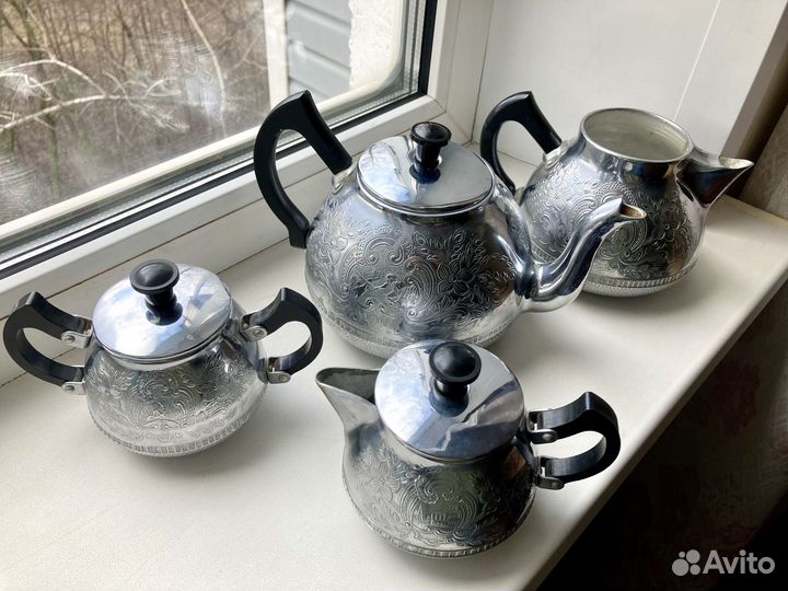 Чайно-кофейный металлический сервиз 50 лет СССР