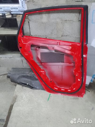 Задняя Левая и Правая дверь Форд Фиеста 6