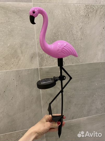 Светильник садовый фламинго на солнечной батарее