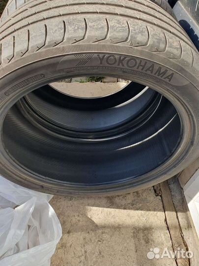 Yokohama Advan Sport V105 245/40 R19 98Y
