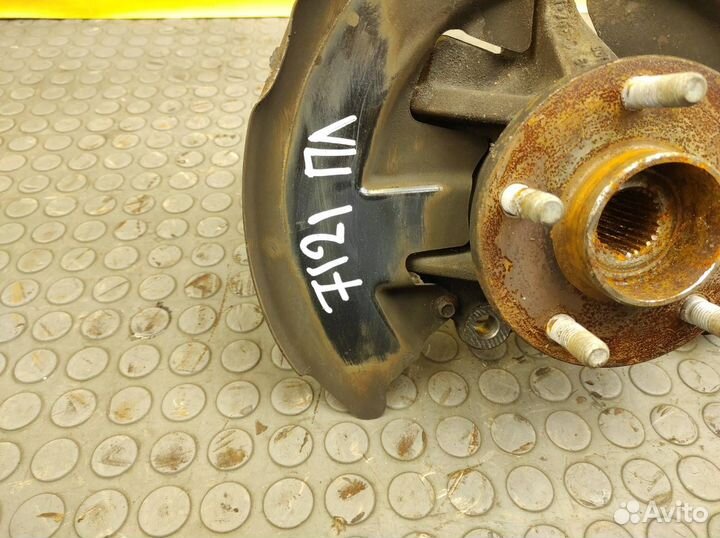 Кулак поворотный передний левый Ford Kuga CBV hyda