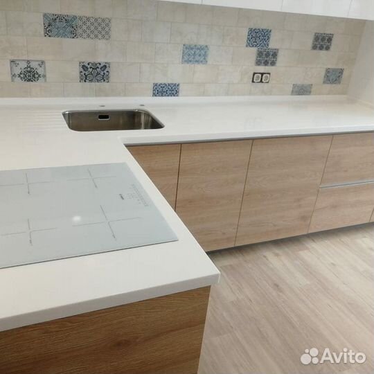 Кухонный гарнитур новый. Не б/у