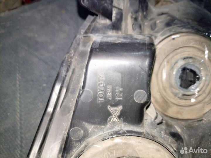 Фара toyota land cruiser Prado