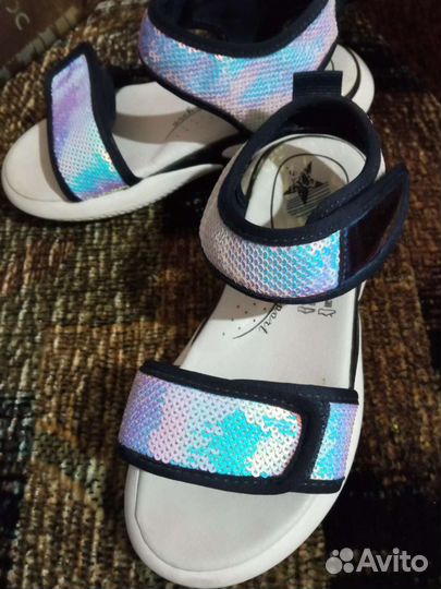 Сандалии для девочки