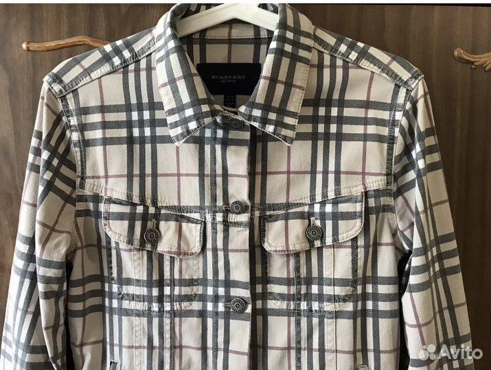 Burberry джинсовая куртка оригинал S