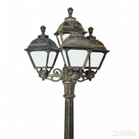 Столб металлический и пластиковый уличный