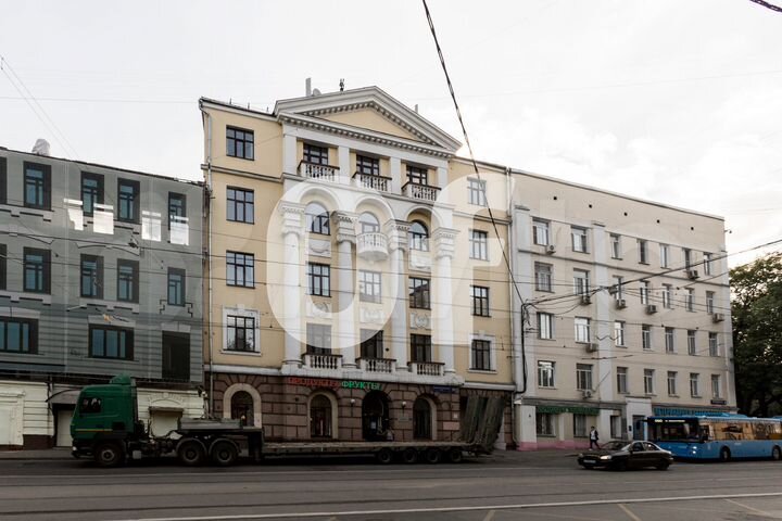 Продам здание, 833 м²