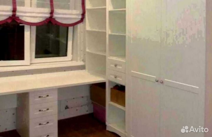 Рабочая зона у окна