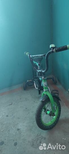 Детский велосипед четырехколесный 12