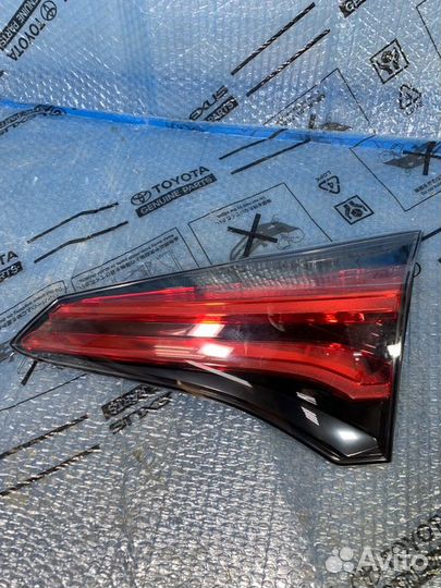 Фонарь задний правый Toyota Rav4 XA40 2015