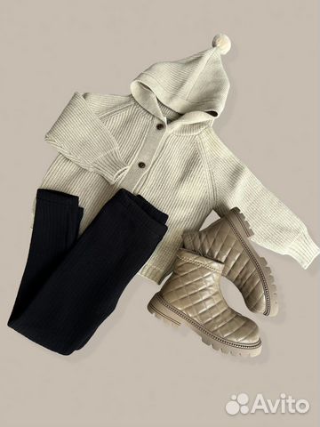 Свитер с капюшоном детский