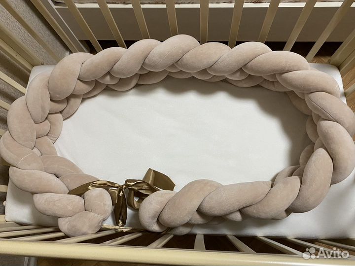 Бортик косичка в кроватку