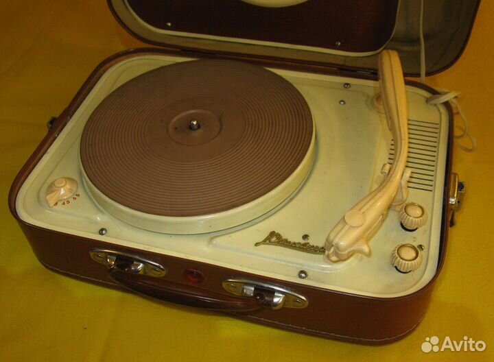 Проигрыватель ламповый 