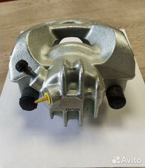 Суппорт тормозной передний левый peugeot 3008 2010