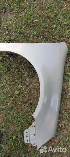 Крыло правое передние vw jetta 5