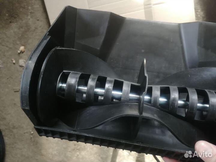 Электроснеголопата