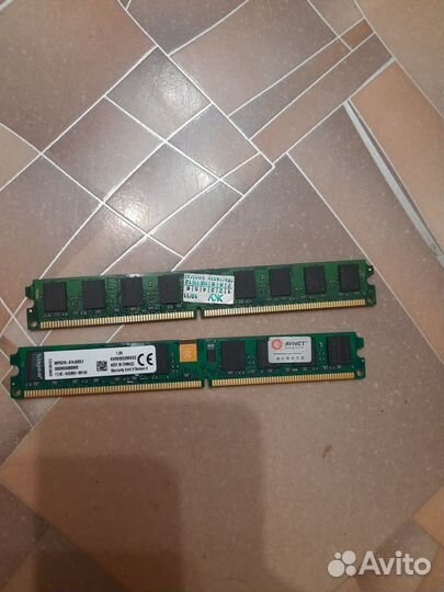 Материнская плата с процессором и памятью