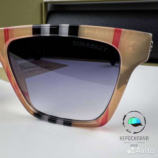 Очки Burberry Стильные